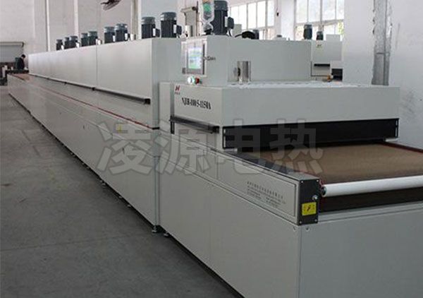 點(diǎn)膠隧道式烘干線(xiàn)應(yīng)用案例